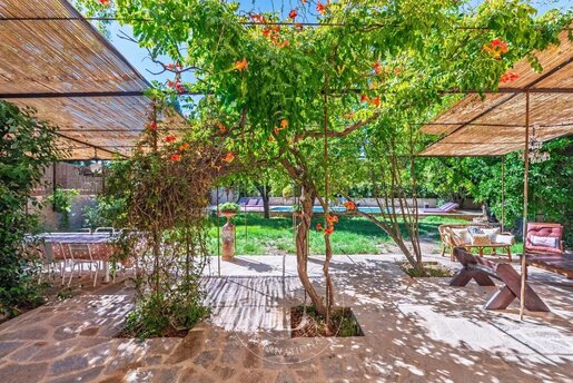 Maison 9 pièces 500 m² · à Pignans · 500 m² · 2 050 000 €