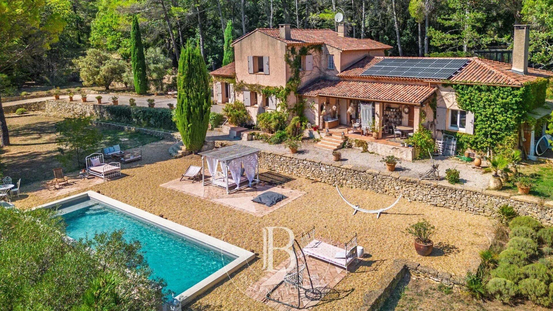 Maison à vendre, 280m², La Roquebrussanne