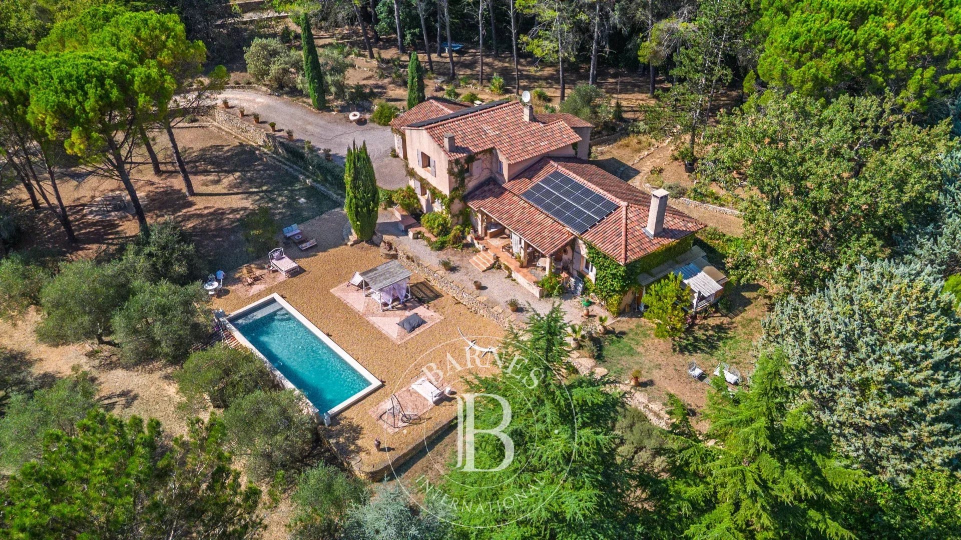 Maison à vendre, 280m², La Roquebrussanne