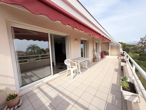 Appartement 4 pièces 114 m² · à Antibes · 114 m² · 690 000 €