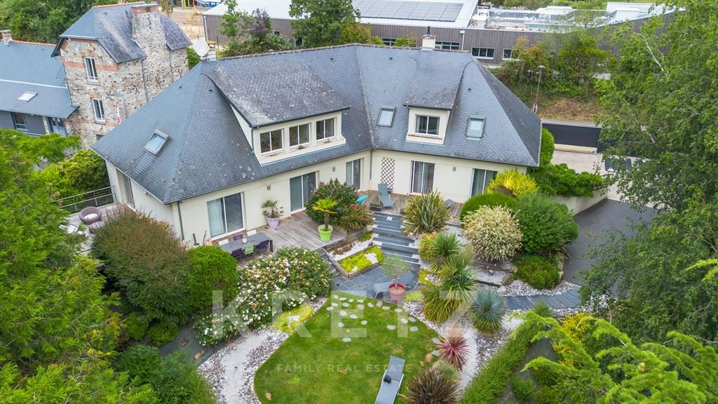 Maison à vendre, 300m², Montreuil-le-Gast