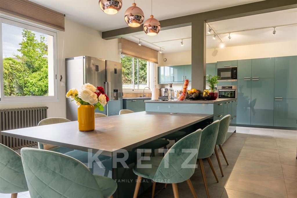 Maison à vendre, 300m², Montreuil-le-Gast
