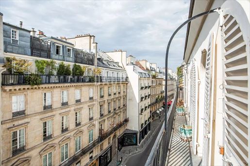 4 pièces 96 m² · à Paris 7ème · 96 m² · 1 765 000 €