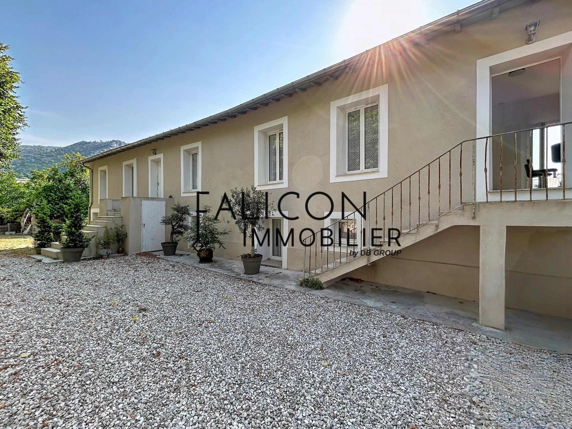 Maison à vendre, 200m², Tourrette-Levens