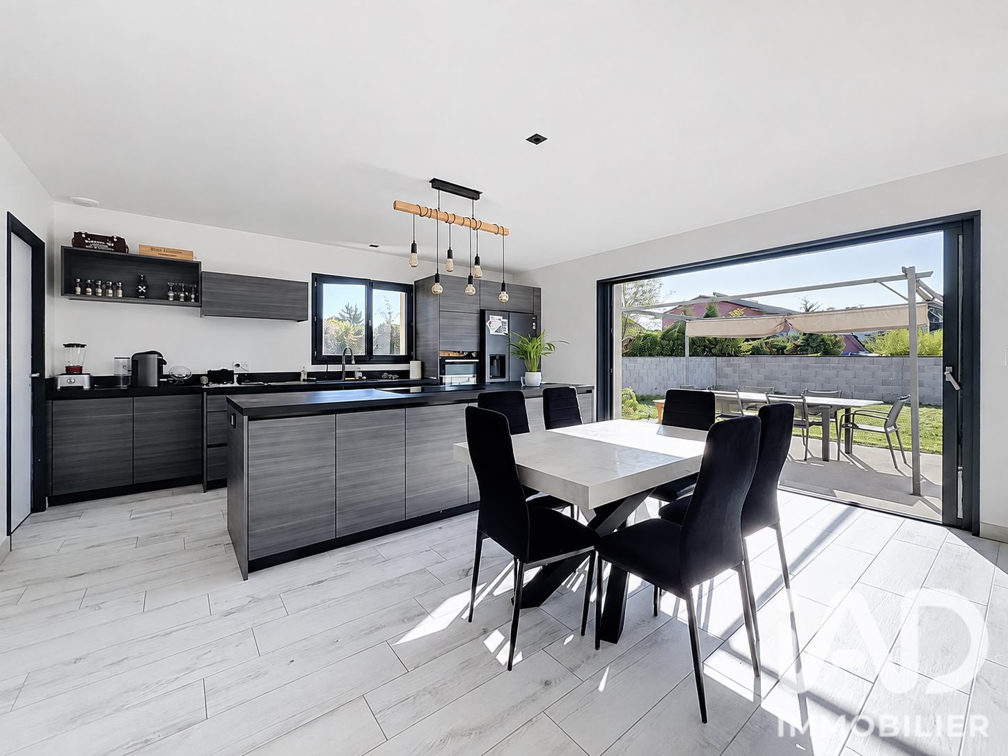 Maison à vendre, 101m², Pont-de-Chéruy