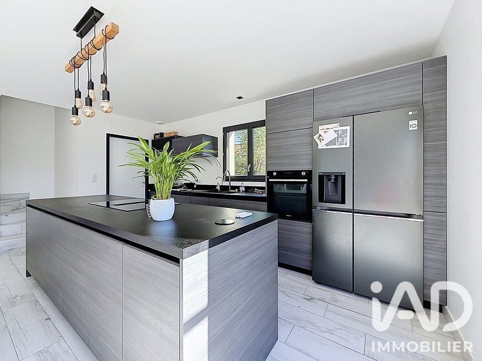 Maison à vendre, 101m², Pont-de-Chéruy