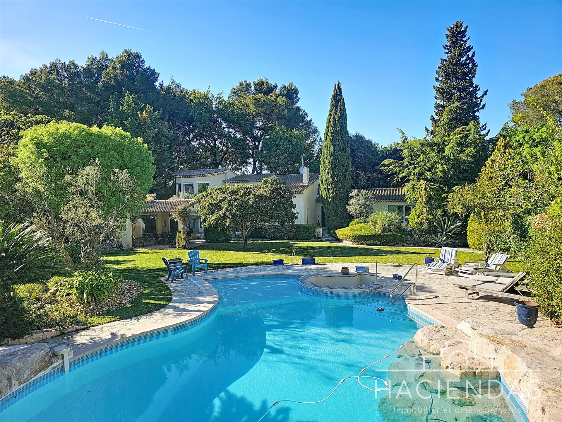 Maison à vendre, 296m², Ventabren
