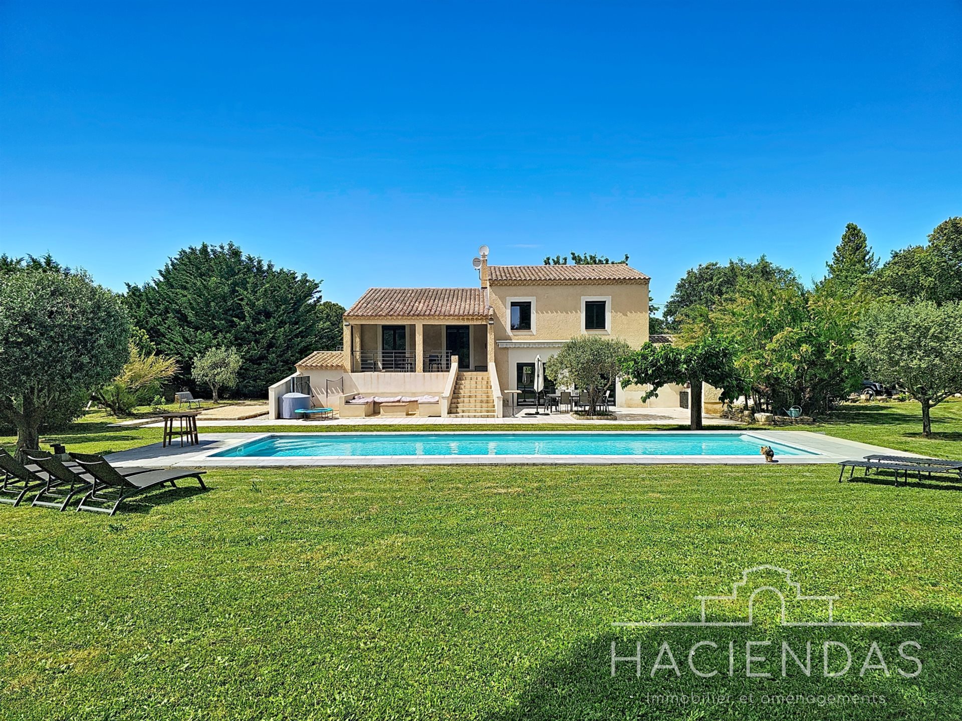 Maison à vendre, 226m², Meyrargues