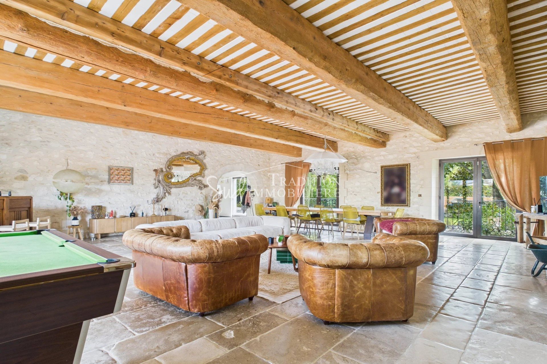 Maison à vendre, 303m², Mollégès