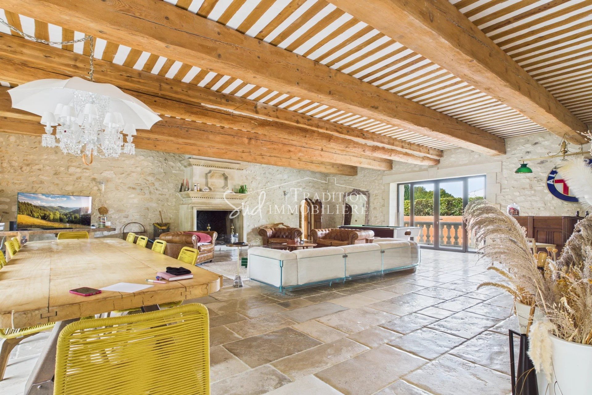 Maison à vendre, 303m², Mollégès