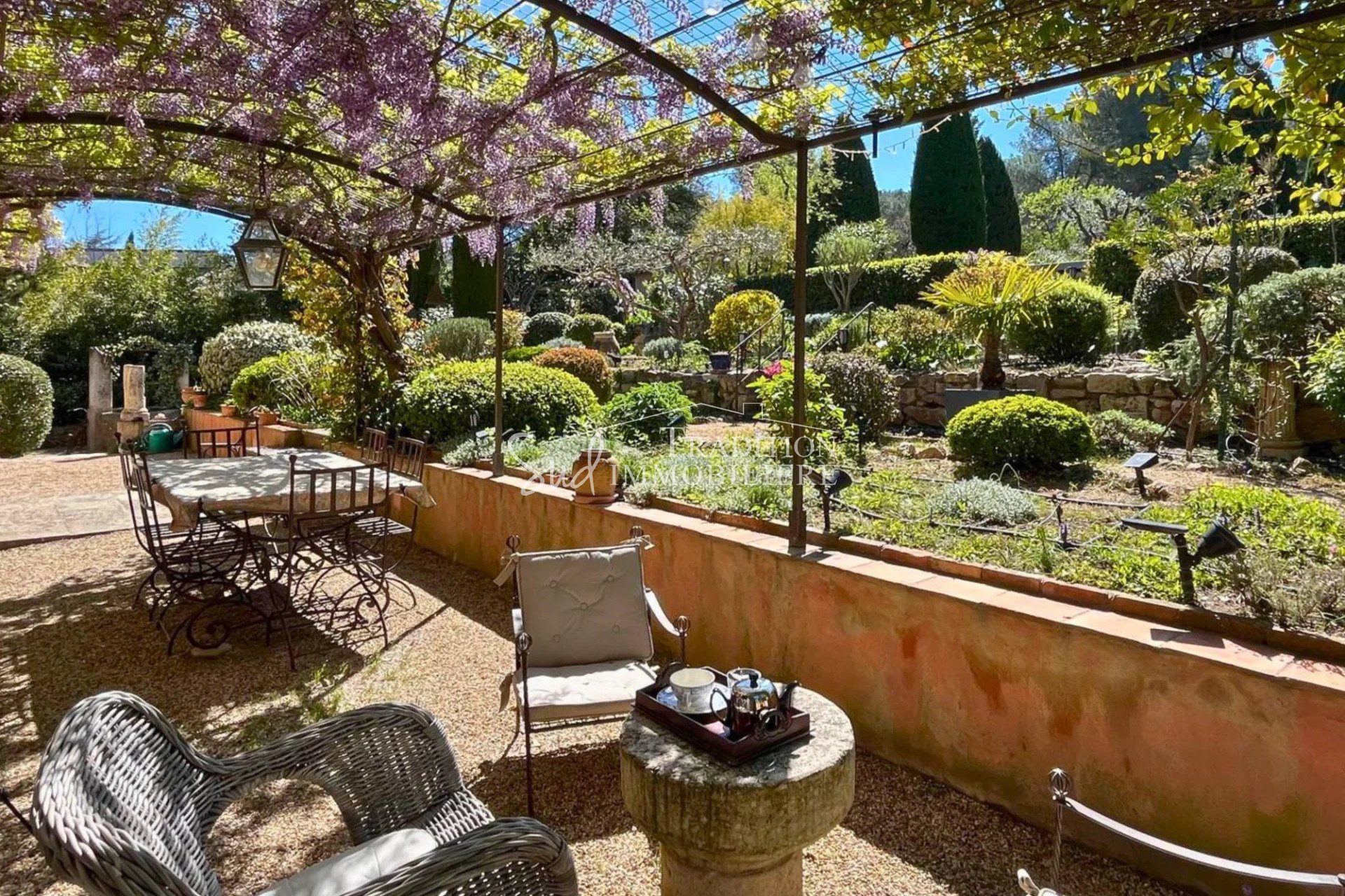 Maison à vendre, 160m², Saint-Etienne-du-Grès