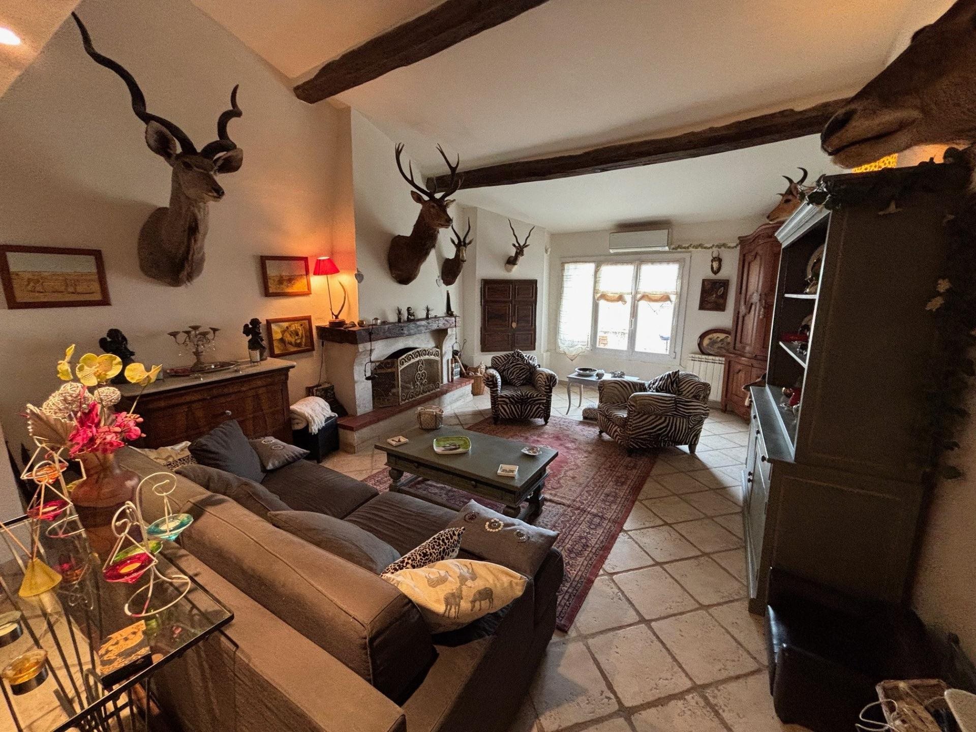 Maison à vendre, 145m², Esparron-de-Pallières