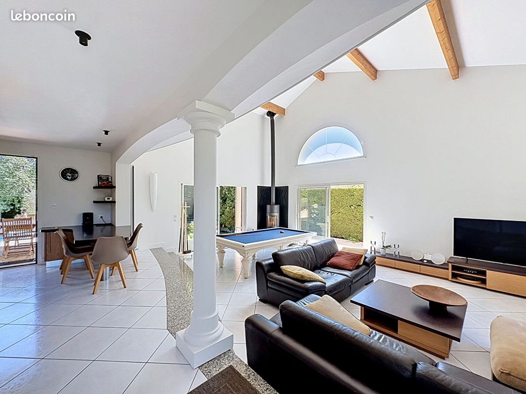Maison à vendre, 235m², Ambérieux-en-Dombes