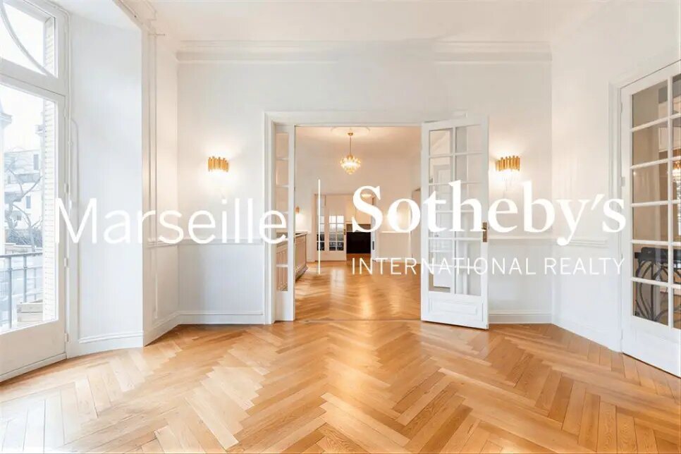 Appartement à louer, 324m², Marseille 8ème