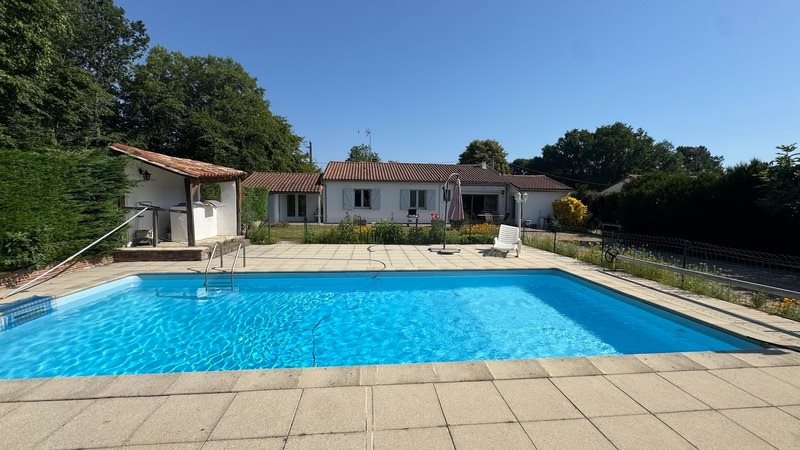 Maison à vendre, 128m², Montpon-Ménestérol