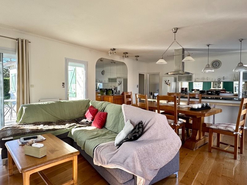 Maison à vendre, 135m², Montpon-Ménestérol