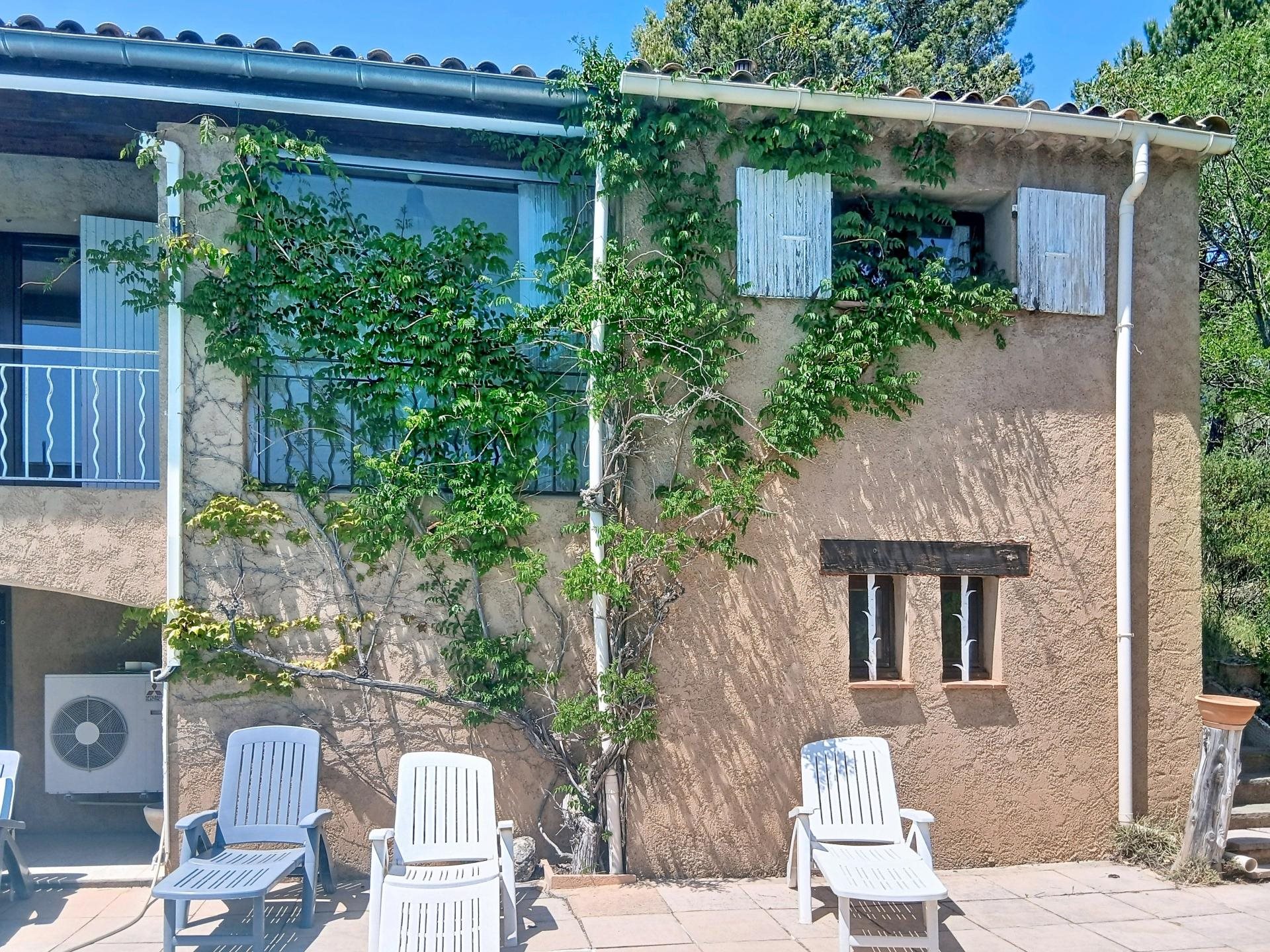Maison à vendre, 136m², Esparron-de-Verdon