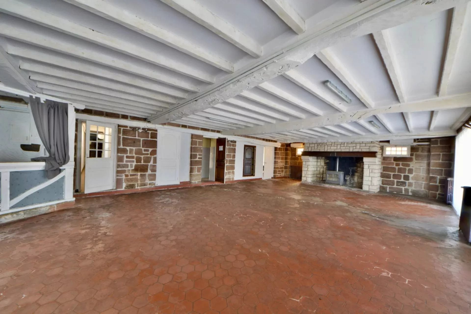 Appartement à vendre, 780m², Brive-la-Gaillarde