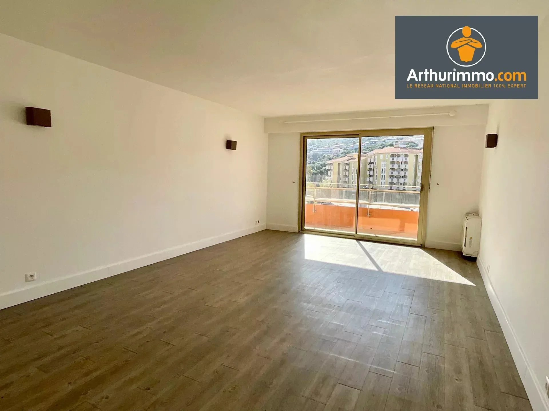 Appartement à louer, 81m², Propriano