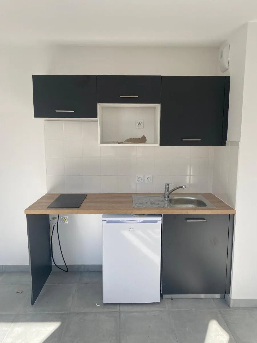 Appartement à louer, 43m², Châteauneuf-Grasse