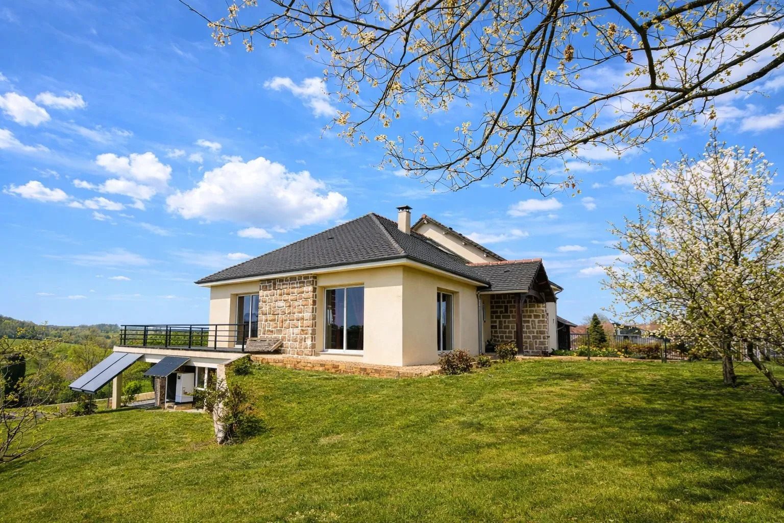 Maison à vendre, 225m², Saint-Agnant-de-Versillat
