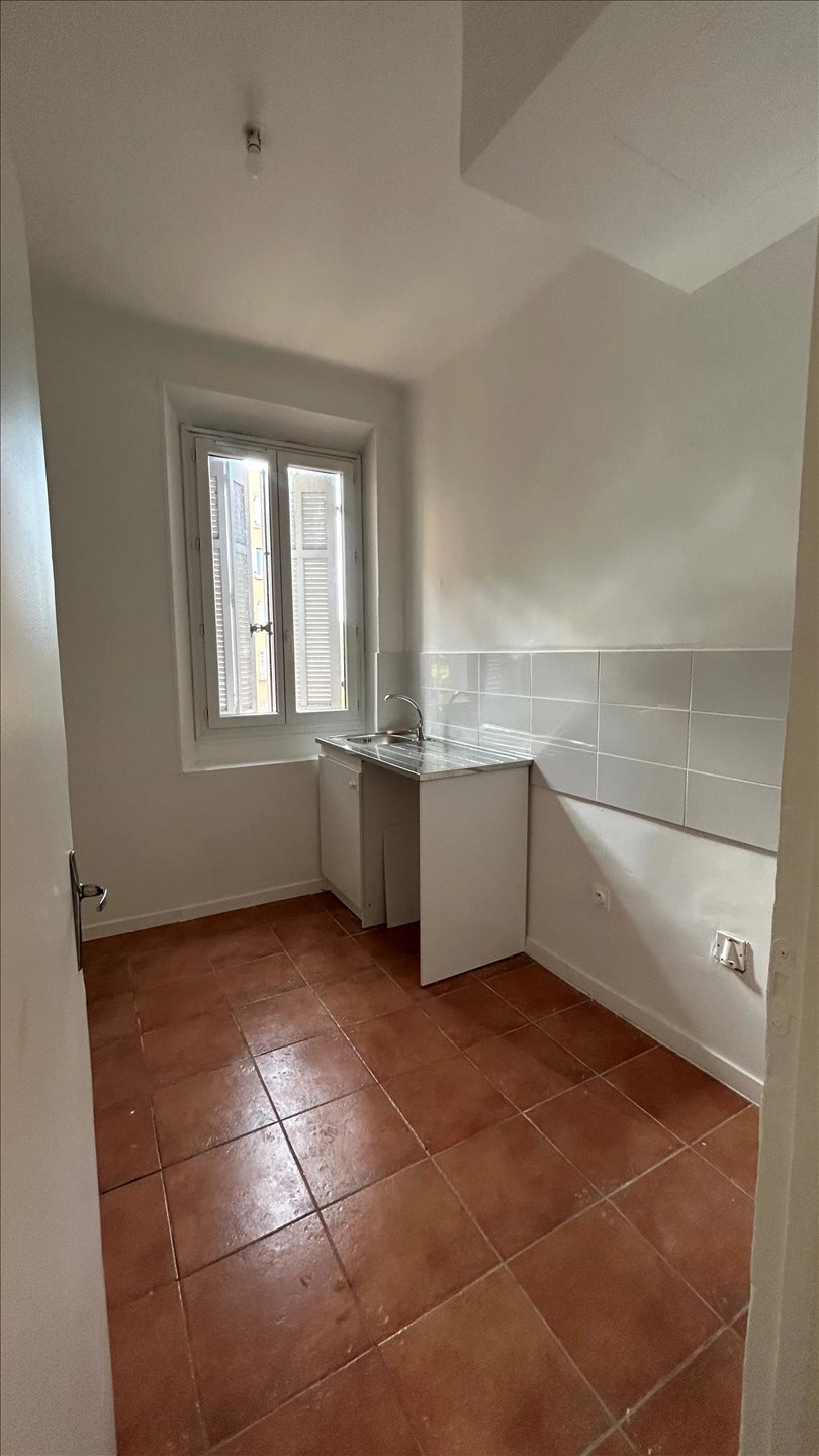 Appartement à louer, 27m², Marseille 16ème