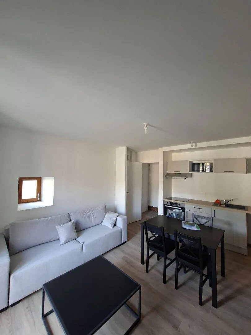 Appartement à louer, 34m², Saint-Geniez-d'Olt
