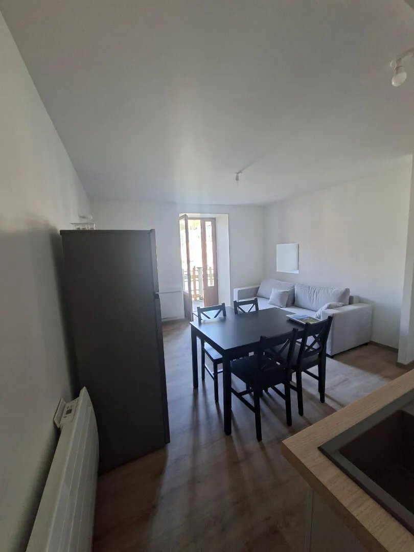 Appartement à louer, 34m², Saint-Geniez-d'Olt