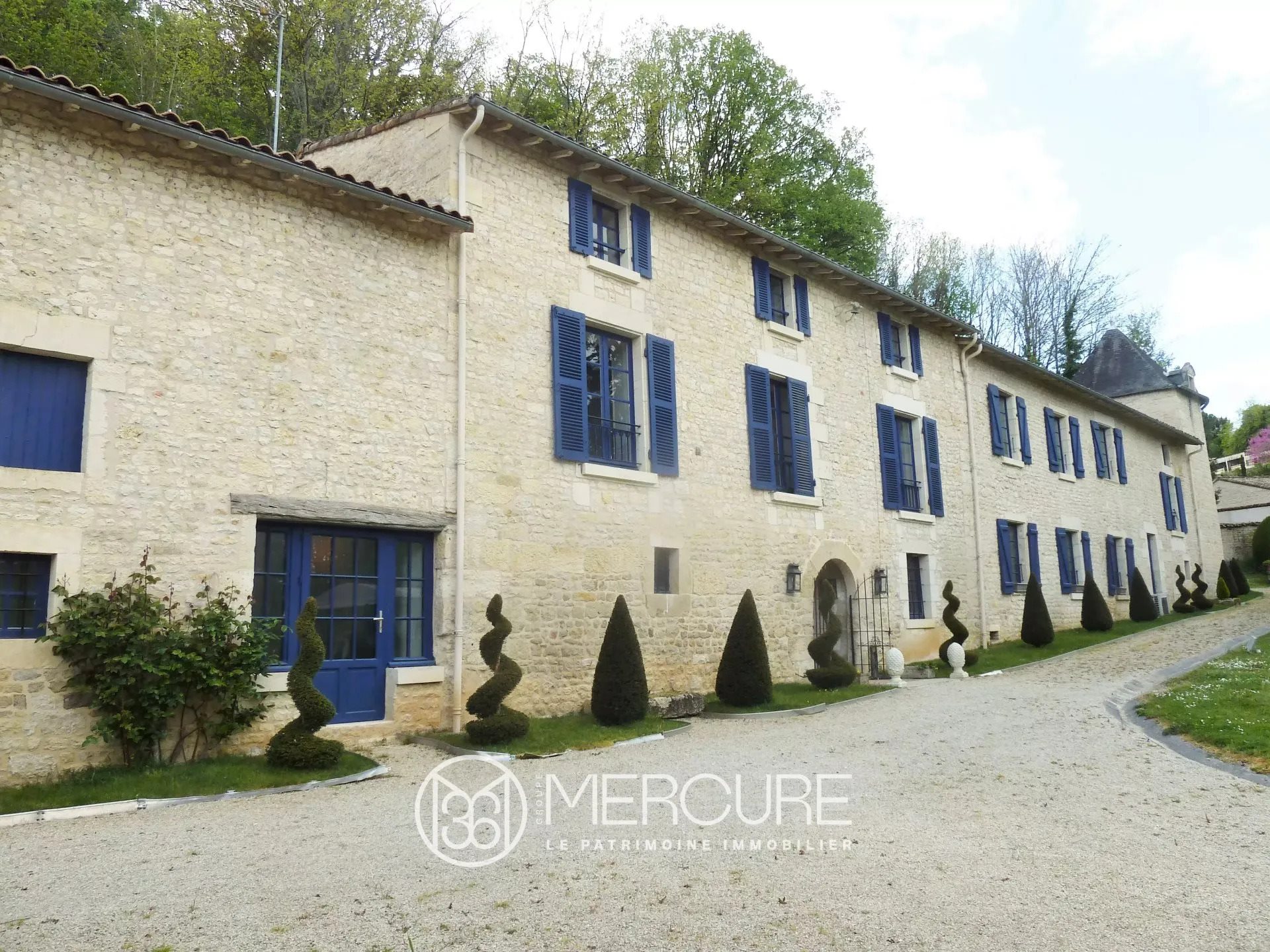 Maison à vendre, 550m², Saint-Maixent-l'Ecole