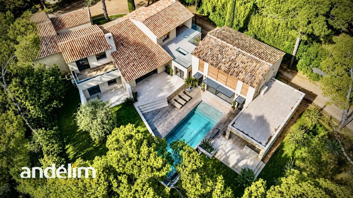 Maison à vendre, 347m², Saint-Raphaël