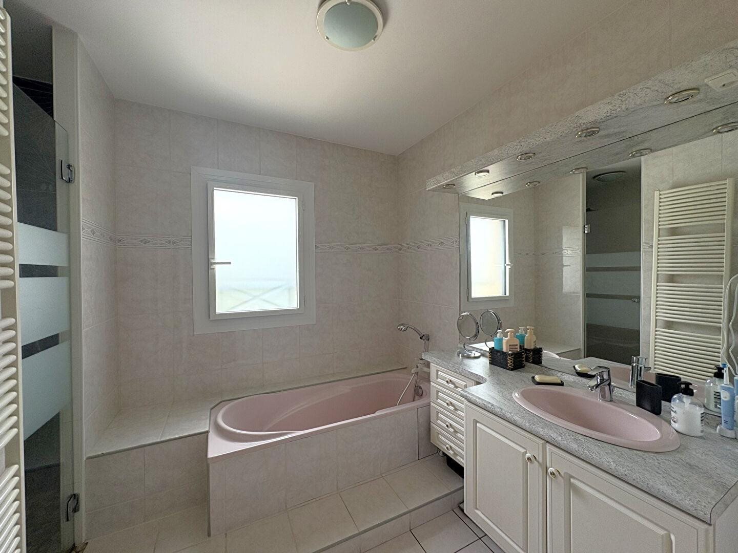 Maison à vendre, 102m², Taluyers