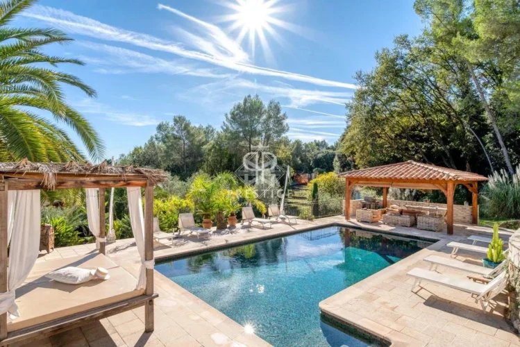 Maison à vendre, 202m², Le Rouret