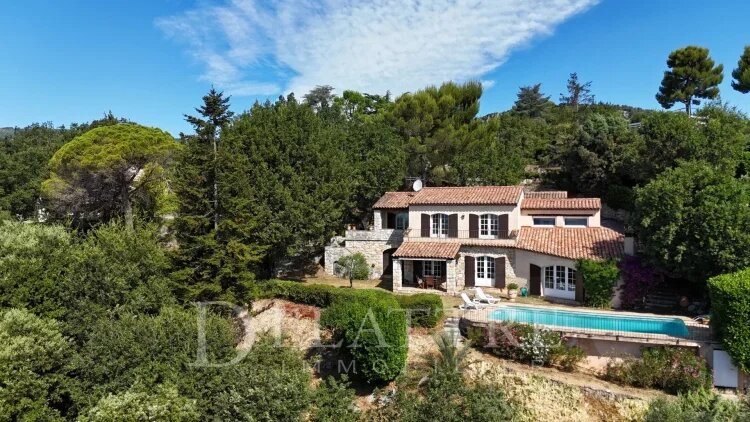 Maison à vendre, 160m², Châteauneuf-Grasse