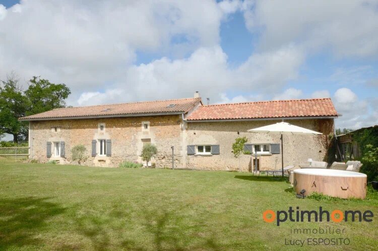 Maison à vendre, 220m², Cherves-Châtelars