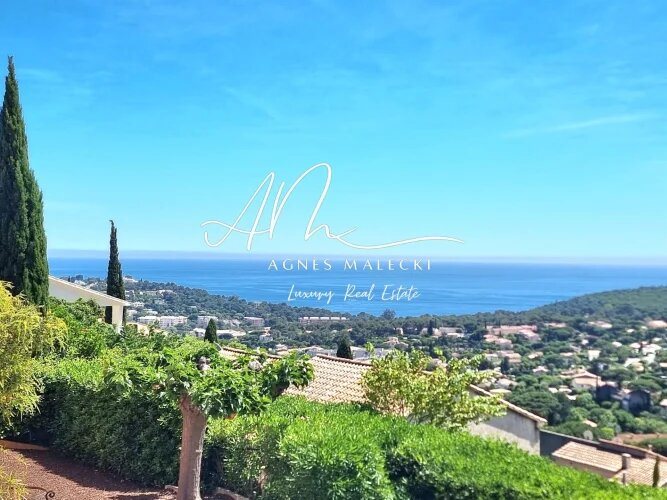 Maison à vendre, 221m², Cavalaire-sur-Mer