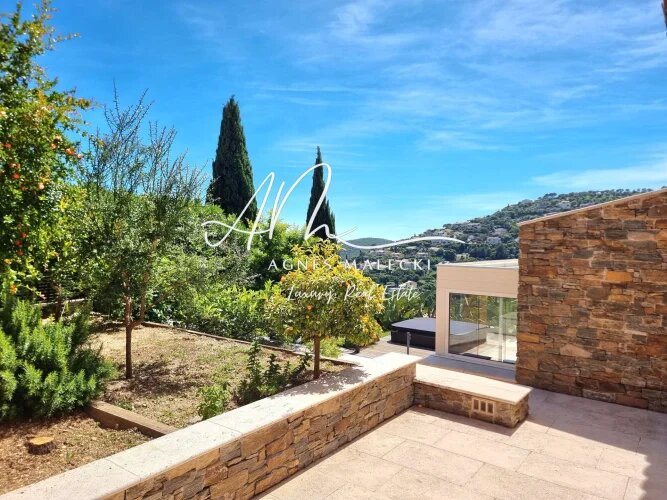 Maison à vendre, 221m², Cavalaire-sur-Mer