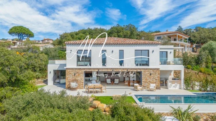 Maison à vendre, 256m², La Croix-Valmer