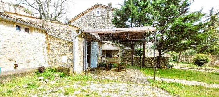 Maison à vendre, 140m², Lussan