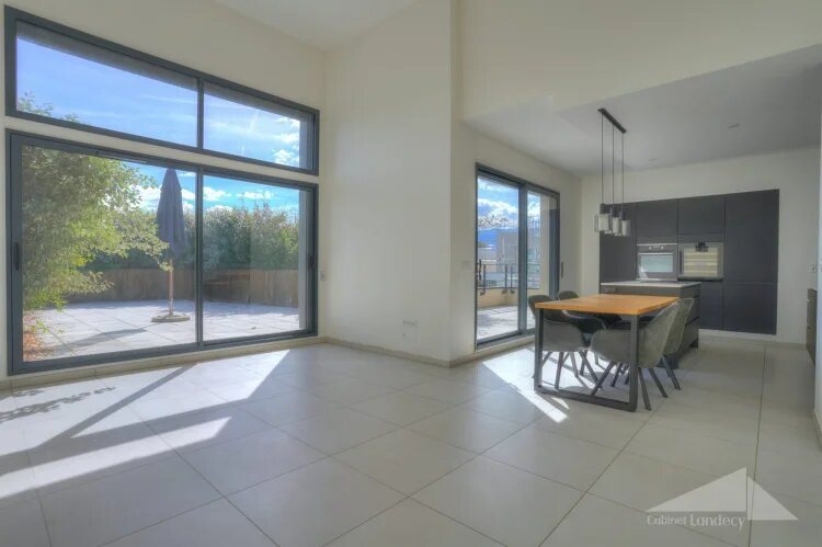 Appartement à vendre, 96m², Ferney-Voltaire