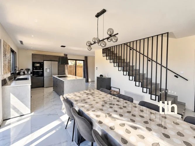 Maison à vendre, 96m², Saint-Brès