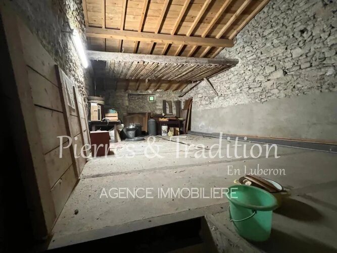 Maison à vendre, 1m², Céreste-en-Luberon