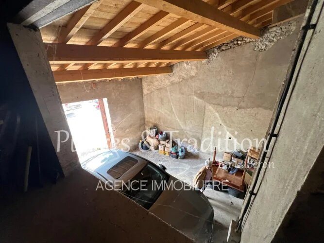 Maison à vendre, 1m², Céreste-en-Luberon