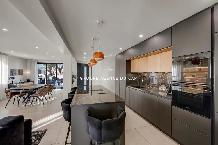 Appartement à vendre, 125m², Saint-Raphaël