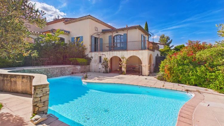Maison à vendre, 151m², Aramon