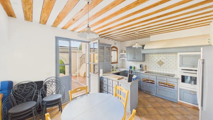 Maison à vendre, 151m², Aramon