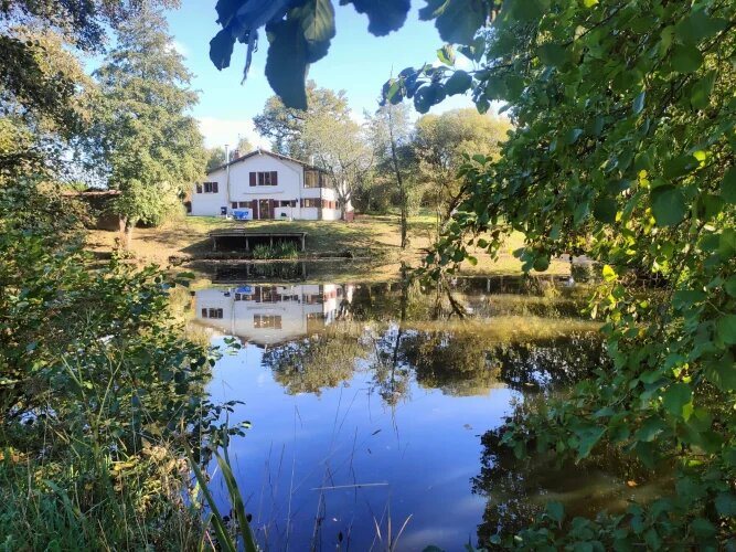 Maison à vendre, 131m², Saint-Auvent