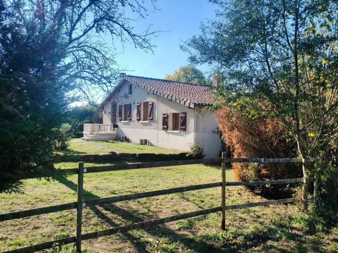 Maison à vendre, 131m², Saint-Auvent