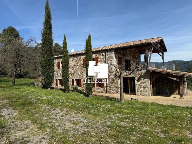 Maison à vendre, 217m², Saint-Pierre-Saint-Jean