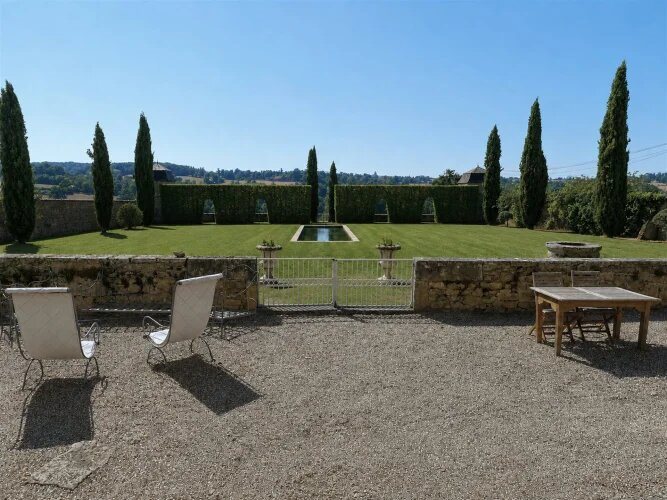 Maison à vendre, 432m², La Clayette