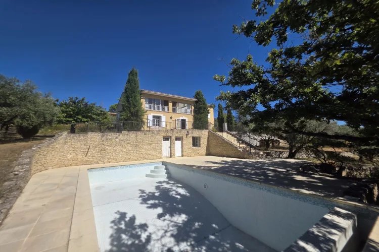 Maison à vendre, NaNm², Saint-Saturnin-lès-Apt